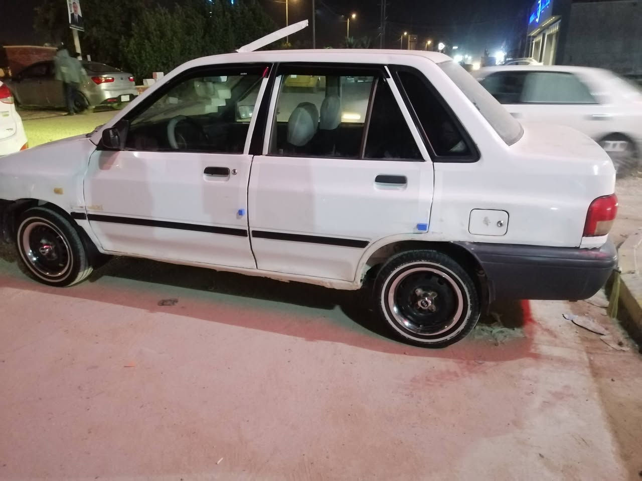 سايبه خصوصي مديل ١١ للبيع او مراوس تبريد ثلج حداديه جديده شواصي جدد دواخل جدد سياره نضيفه بمعنا الكلمه رقم قادسيه مالكهه بدوانيه سنويه صاقطه عليه سعر ٣١ وبيهه مجال قليل *********** مكان سياره نجف
