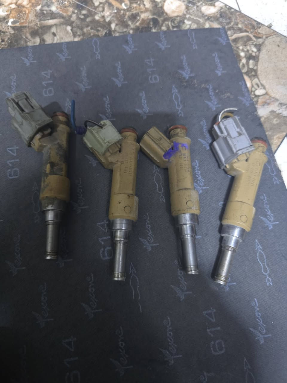 السلام عليكم
يوجد #نوزلات + #مجاول + #بلكات +#كورلا_بيكاتجو +
عبوة كامله بيكاتجو شرط كل الغراظ وارد يابان اصلي والاسعار جمله عن السوك مكاني ديالى يوجد توصيل  ***********
