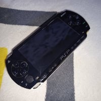 PSP 1000 • ميموري ستيك • خدوش بسيطة