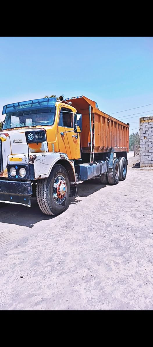 السلام عليكم سياره فالفو 82 للبيع للاستفسار الاتصال ***********
