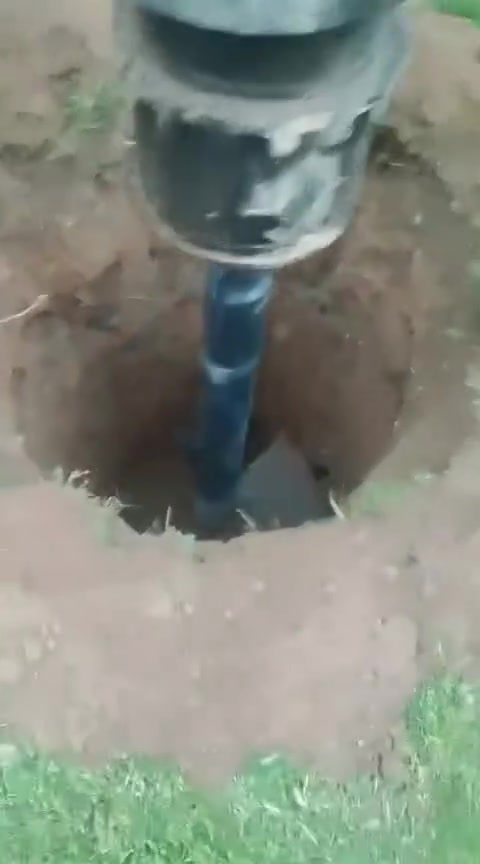 بسم لله الرحمن الرحيم
للبيع انواع البراين والماطورات حفر 
***********
***********
