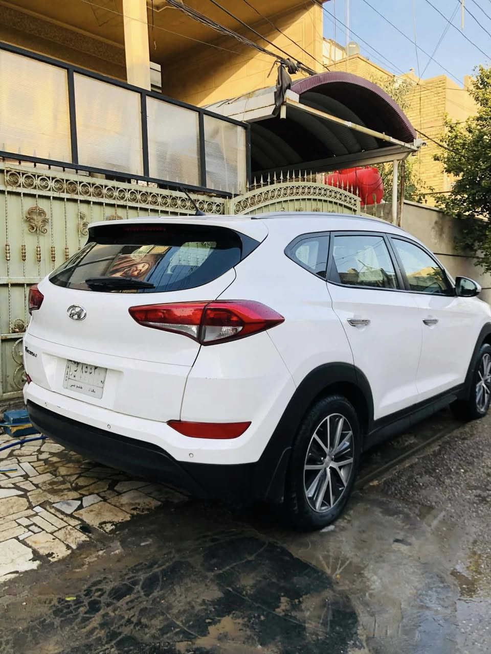 السلام عليكم توسان للبيع 2016 نص فول سيارة مكفولة ماعدة بارد بل باب وتكشير اصغير بل بنيد سيارة نضيفه ماشية 170 مكينة 2000 دوش رقم بغداد بسمي شرط تحويل مكان السيارة بلديات الصحفين 
رقم *********** السعر 168 اوبيه مجال
