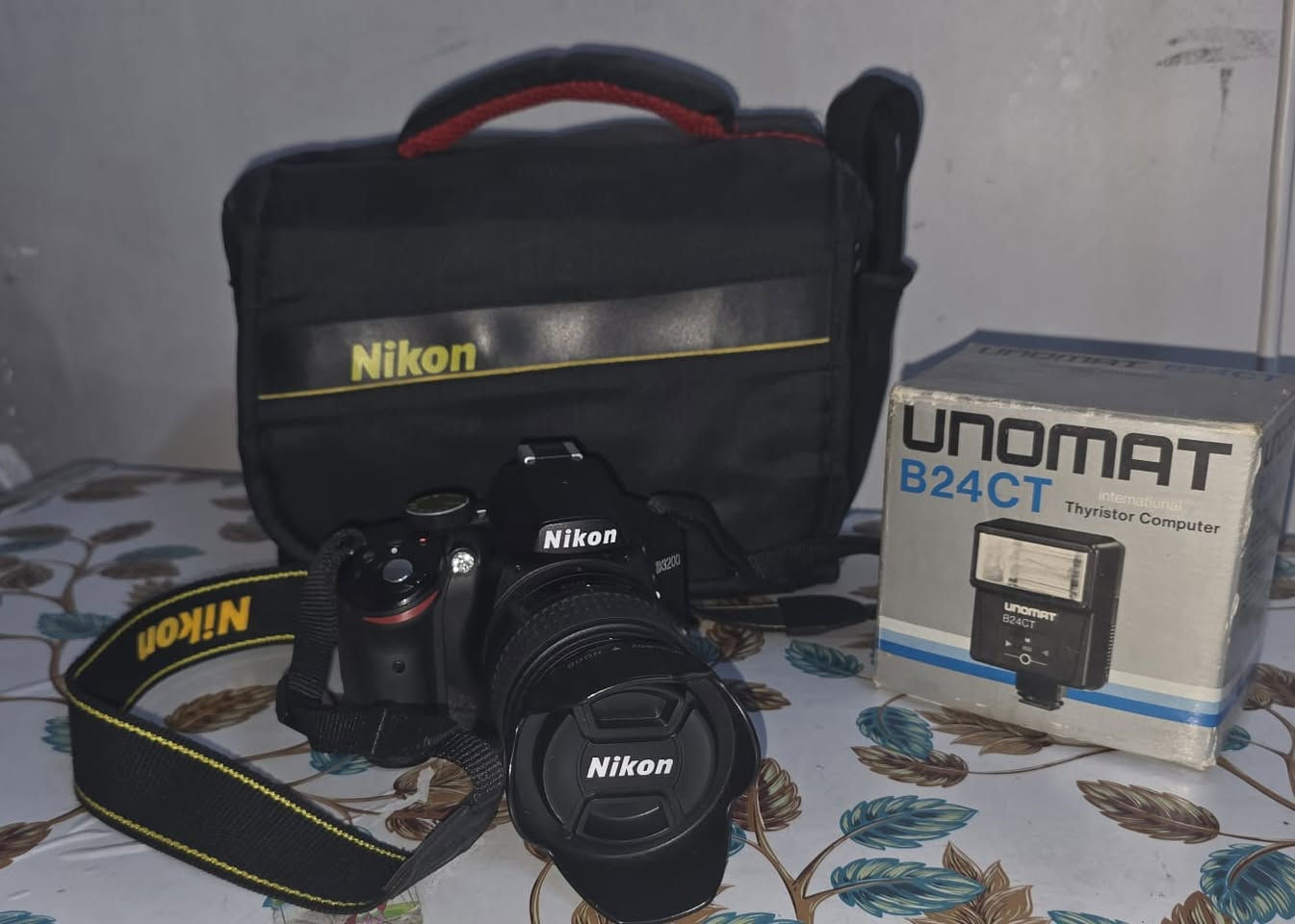 📸 للبيع: بكج تصوير كامل ومثالي للمبتدئين والهواة! 📸
كاميرا Nikon D3200 بحالة نظيفة وممتازة، جاهزة للاستخدام الفوري مع كل ملحقاتها.
الكاميرا: Nikon D3200 بدقة 24.2 ميجابكسل.
العدسة: 18-55mm VR II الأصلية (مزودة بمانع اهتزاز).
💼 حقيبة Nikon: أصلية وعملية لحماية الكاميرا.
⚡ فلاش خارجي: UNOMAT B24CT بكامل ملحقاته وصندوقه.
🛡️ فلاتر عدسة: فلاتر حماية وتحسين إضاءة (CPL & UV).
🔌 الملحقات الأصلية: الشاحن، البطارية، الكبلات، والصندوق الأصلي.
للاستفسار الاتصال على الرقم ***********
#NikonD3200 #Sale #Photography #DSLR #نيكون #للبيع #كاميرا #تصوير #معدات_تصوير
