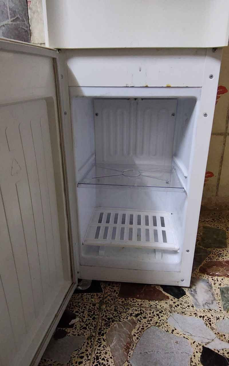 براد ماء Gorang للبيع حالة ممتازة، نظيف جدًا، استعمال قليل، يوفر ماءً باردًا وحارًا، مع خزان الماء. السعر: 90 ألف دينار عراقي. بغداد, العراق


**إذا كنت صاحب هذا الإعلان وتريد حذفه لأي سبب، رجاءا أرسل رسالة إلى الدعم الفني**