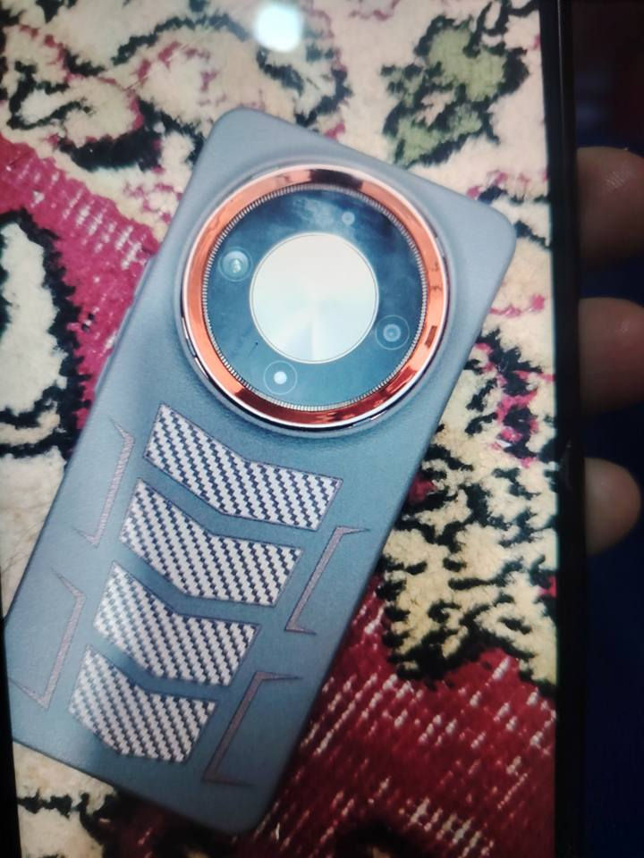 عمي عدي هذه الجهاز كلش نضيف هونر اكس ٩بي الجهاز مكفول من كلشي لون برتقالي مرغوب الجهاز احله من الصوره مكان بابل شوملي ريده ٢٤٠ وبي مجال قليل هذه رقمي *********** خاص مفتوح ❤️
