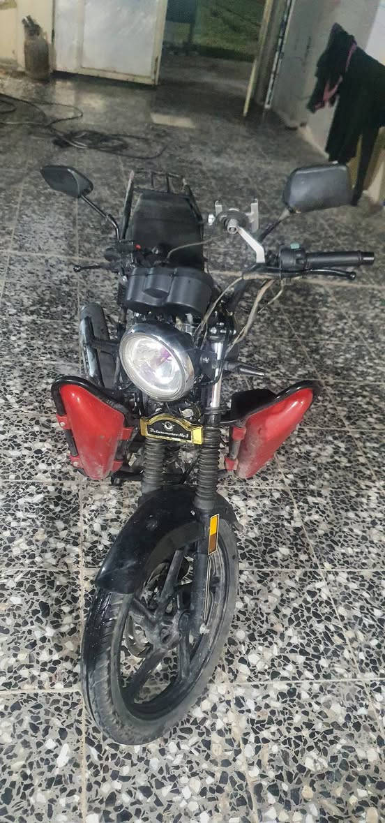 السلام عليكم دراجة نامة برو موديل 2025 
رقم بغداد 
الدراجة برغي ممفتوح بيها وكلشي شغال فول بلادي 
مكاني بغداد الكمالية 
السعر 1800 قابل للتفاوض البسيط 
رقمي *********** 
تواصل واتساب بغداد, العراق
