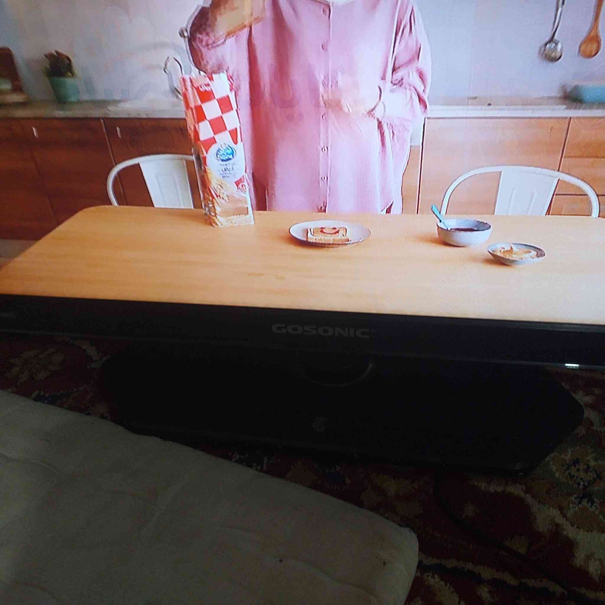 السلآم عليكم يوجد شاشات عدد أثنين حجم ٣٢وواحده حجم  ١٧ للبيع  (***********)
