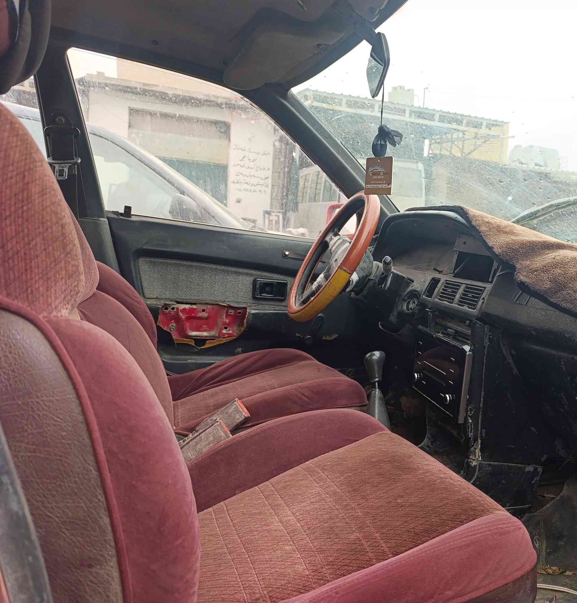 کڕۆلا مۆدیل 1990 ئاڕم پلاستیک سلێمانی گێڕو مەکینەی بێ حەیبە سیارەکەیەک سولف ئیش دەکا وەرگەڕاو بڕانەوەی نیە سعری قفلی 8 وەرەقە شوێن کۆیە ***********
