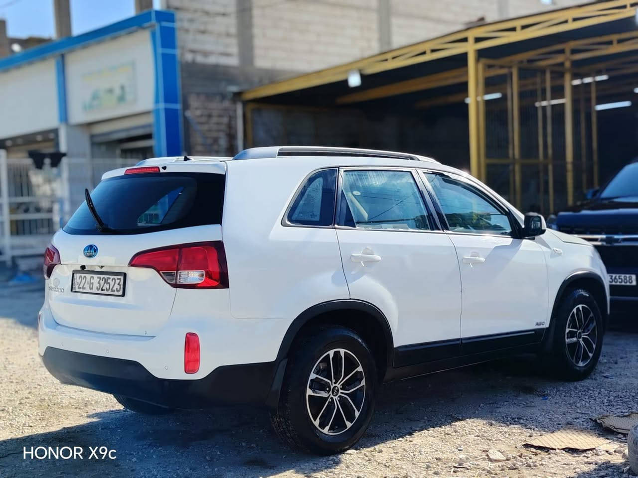 سورنتو ٢٠١٤ ابيض خليجي أربيل
المالك عراقي وكاله موجوده مداور موجود 
سيارة كفاله عامه عدا بارد وشخط بسيط بالباب
٤سلندر ٧ راكب ٣ قطع تبريد🥶 فور ويل   التواصل هاذه رقمي *********** مكاني نجف أبو صخير السعر 180 وبيه مجال حك الجيه 🌹
