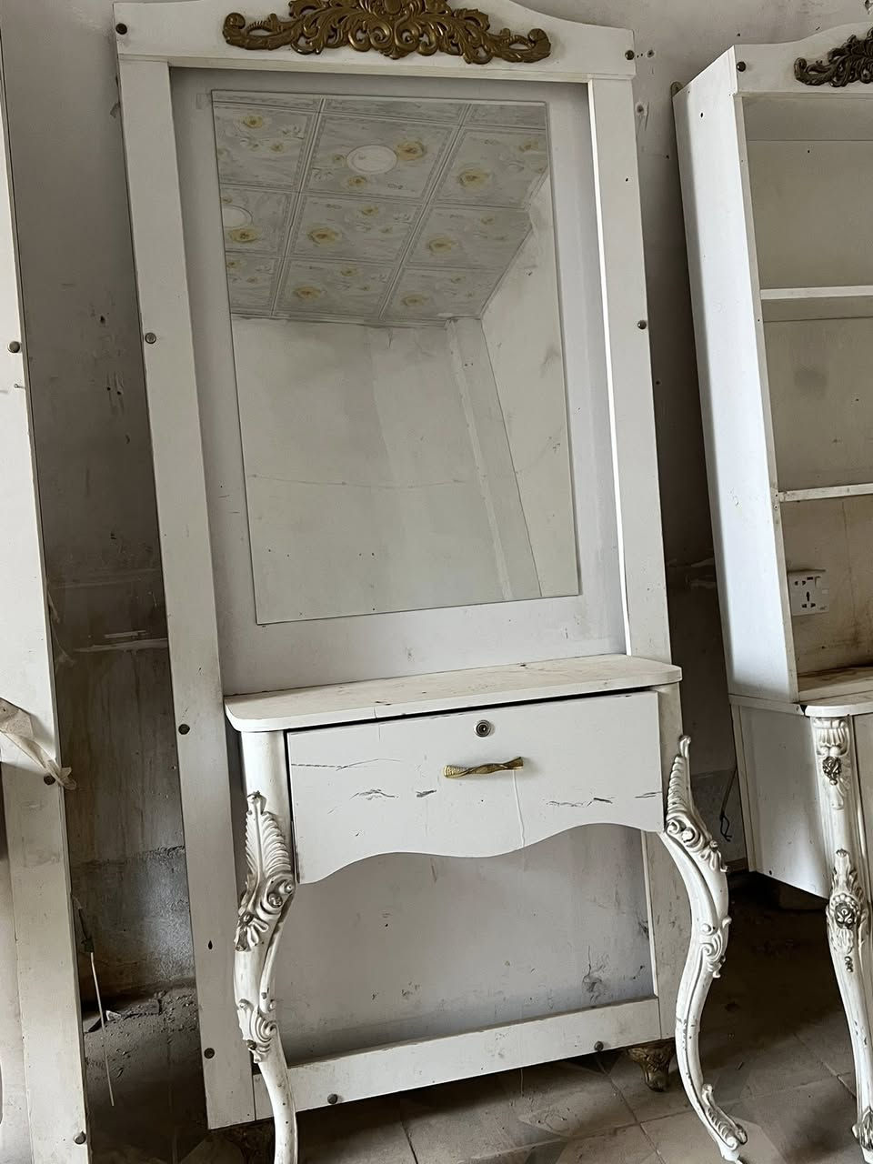 ديكور حلاقه 180. ***********
