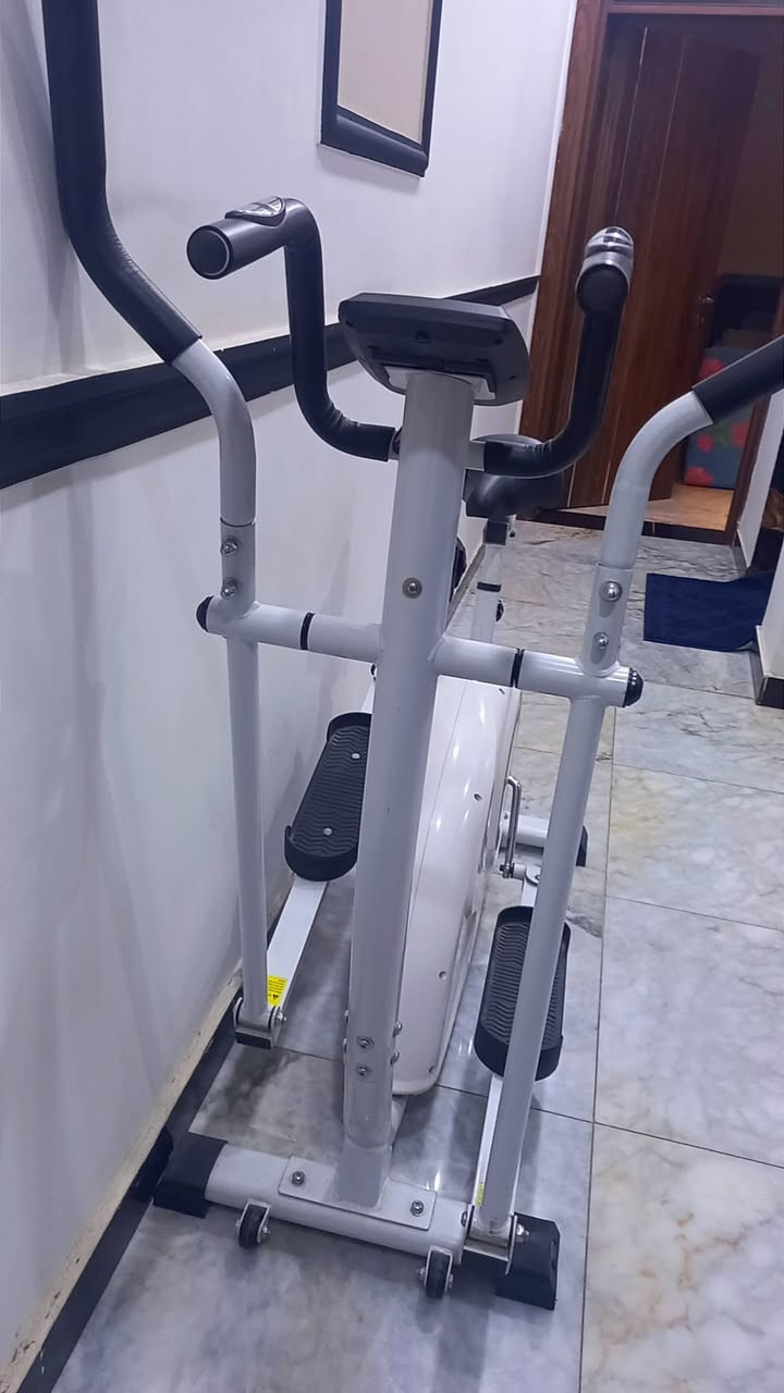 سلام عليكم شباب جهاز لبتكل للبيع اخو الجديد مستعمل جدا قليل يجي جاهز من دون تفكيك للتواصل واتس *********** عنوان حي جهاد مسائله وعداله سعره 225 وبي مجال
