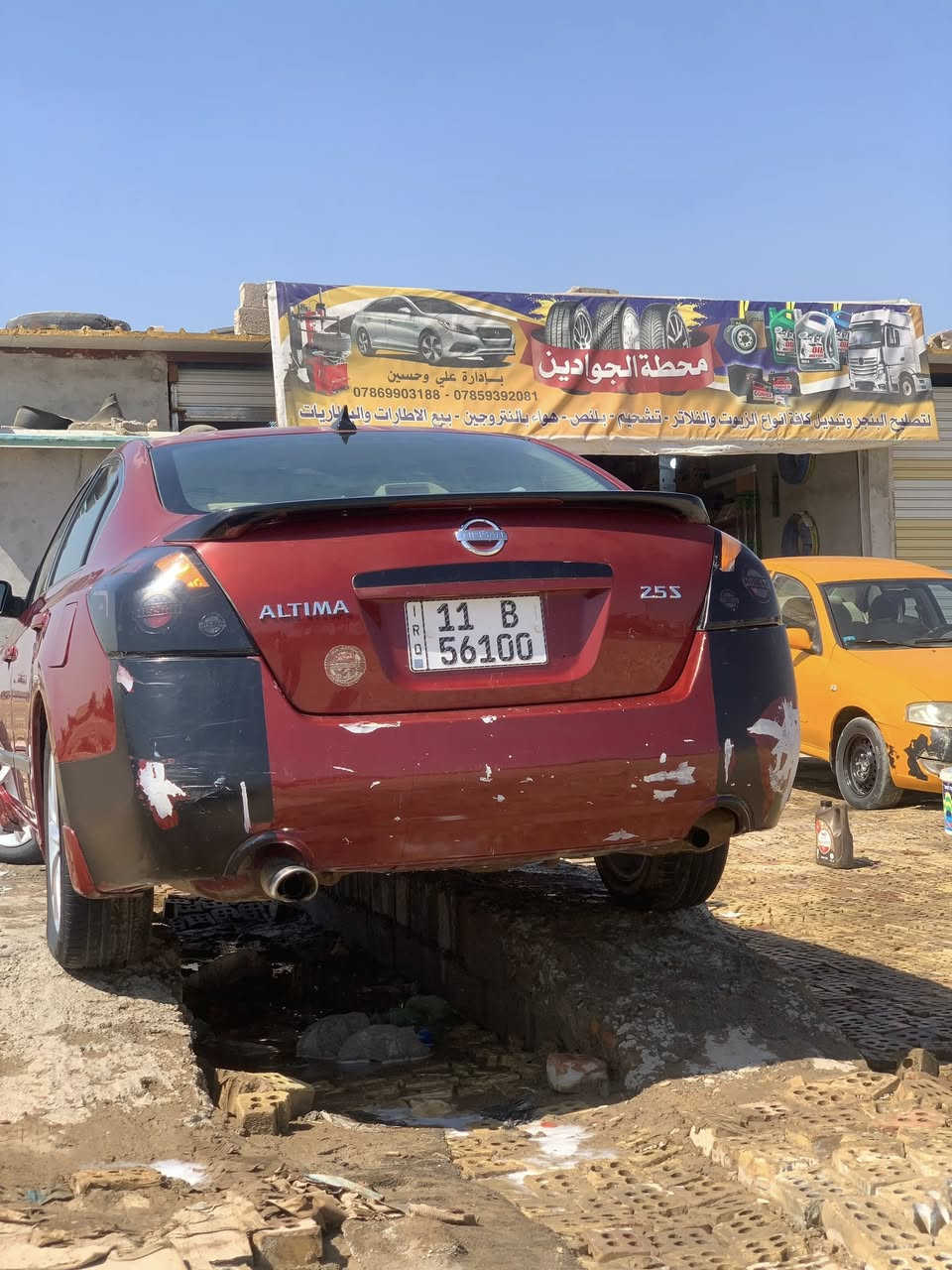 السلام عليكم 
سيارة نيسان التيما 2007 للبيع 
سيارة كلين مابيهة صبغ بس بوارد خفيفة 
سيارة بصمة 
بنوراما 
محرك 2500
السنوية مجددة لل ٢٠٣٠
سعرة 70$ ورقة 
للاستفسار اكثر الاتصال ع الرقم
***********
