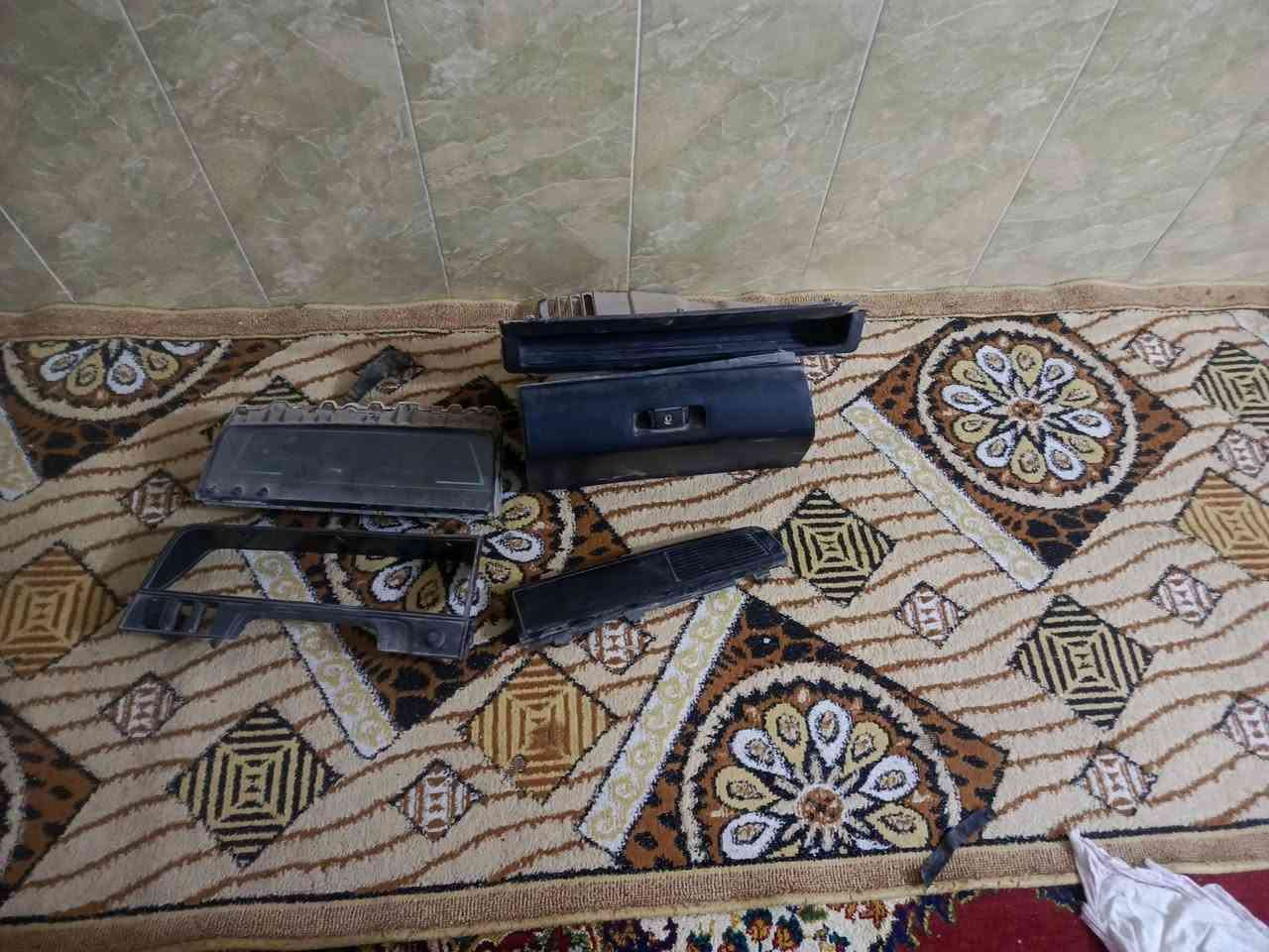 سلام عليكم غراض سيدان يسرا بلاد للبيع كل قطعه بسعر....***********
