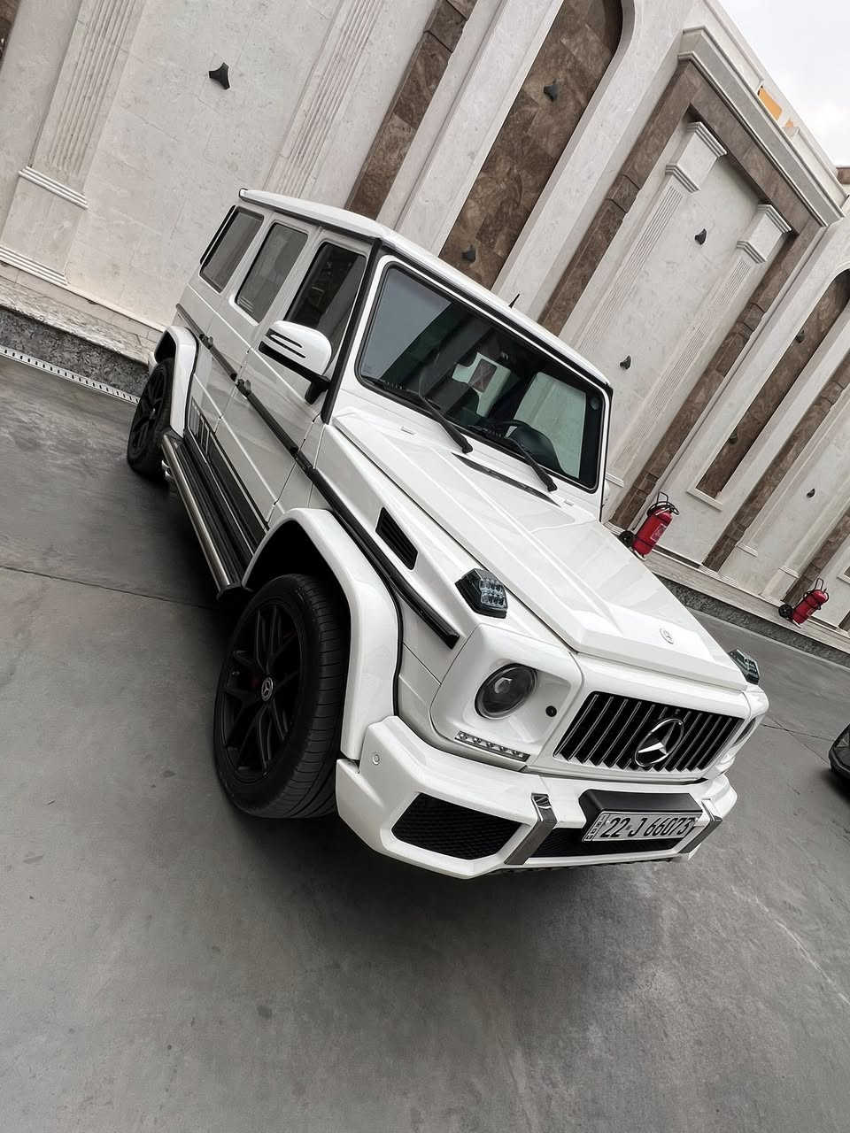 السلام عليكم للبيع 2016 او مراوس حسب القناعه
مكفول عام 
ماشيه 85
مكينه 63 AmG
مغلفة ppf
  العنوان الكراده غير متواجد عل فيس 
***********
