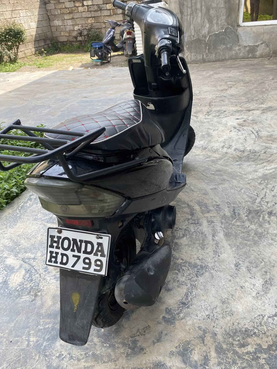 ماكس عدله بوشه بلاد  49 دارجه كلش نضيفه تشتغلل ماكو صوت ماطور شحن عبالك مكينه كلش حلوه وممتعوبه دراجه رايدها 500 مكاني ديالى حلولاء ***********
