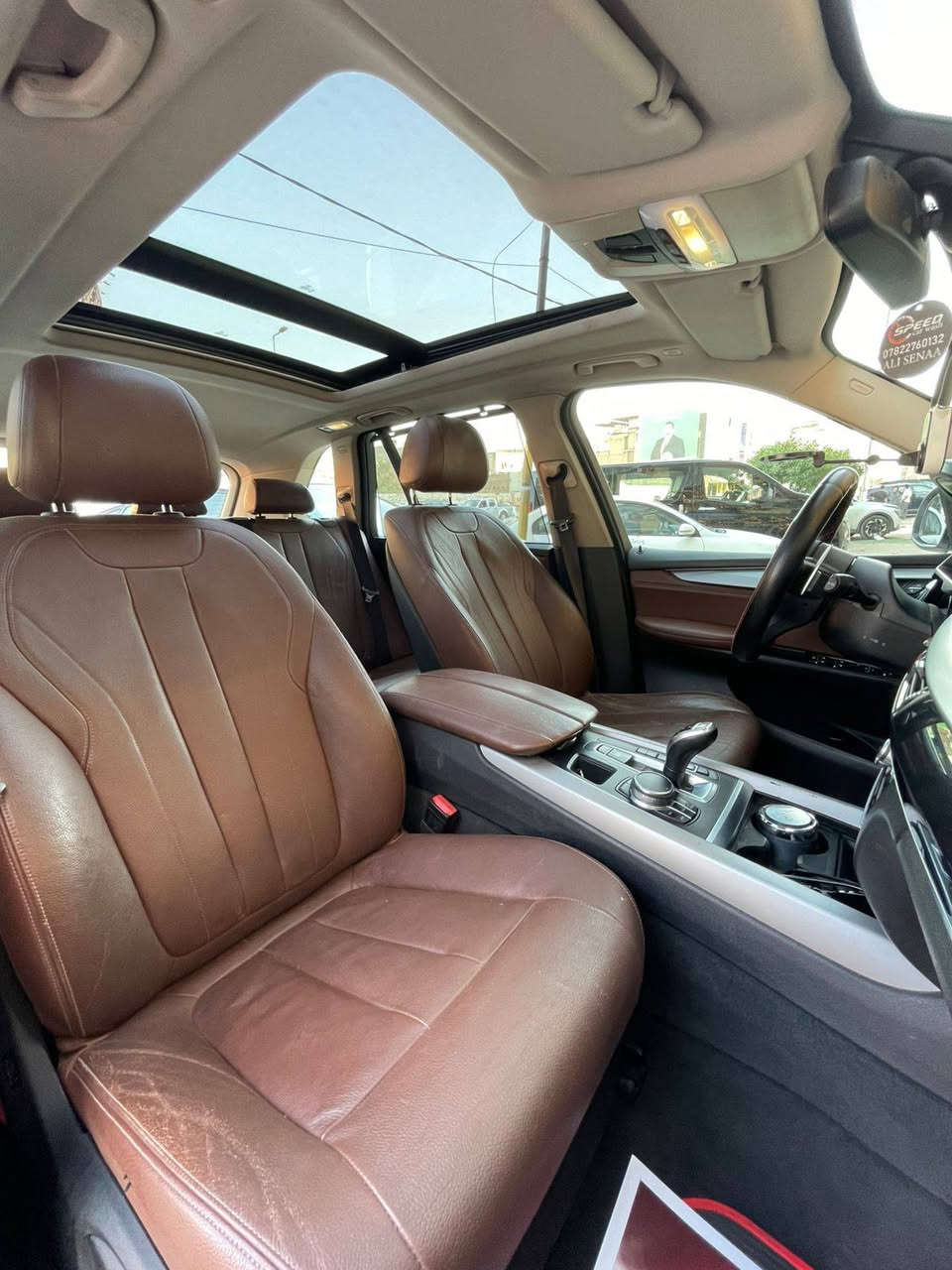 السللم عليكم.
سيارة BMW X5 2018 خليجية وكالة العروش لون ابيض مكفولة كفاله عامة عدا شبر صبغ بالبنيد وشبر بالچاملغ السيارة استلام من وكالة العروش ع ايد مالكها .
رقمها بغداد دولي جاهزة من كلشي حدادية وصدر وميكانيك وضمان گير ومحرك. 
مشيها 105 الف ك/م . 
سبب البيع.
شراء موديل احدث
للتواصل *********** بغداد, العراق
