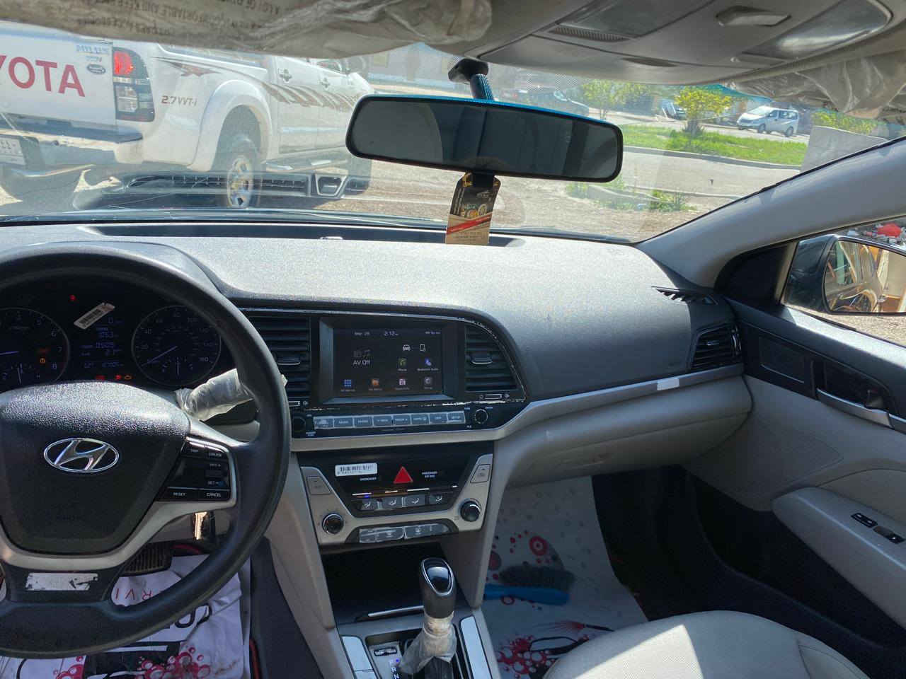 السلام عليكم 
للبيع النترا 2017 تحكم ستيرن جهتين شاسع كبيره وارد امريكي حادثها مال امريكا بنيد وجاملغ فقط وصار بيها هنا بالعراق صبغ ب الجاملغ الخلفي اثر شخط مو حادث سياره كير محرك خير من الله 
تخم تاير صدر جاهزه السياره ان شاء الله مابيها نقص
رقم اربيل دولي بأسمي تحويل مباشر

صور الحادث ماعندي اكو سونار تاخذ وبيك خير ودلل
السعر 125وبيها مجال
مكاني عامريه الفلوجه 
للاستفسار اتصال
***********
واتساب او اتصال
