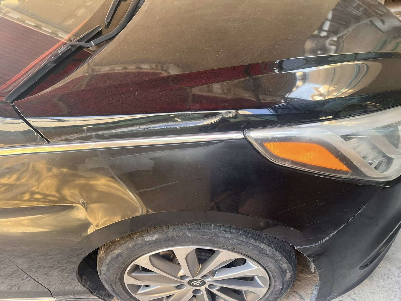 سوناتا 2015 سبورت فول عدى السلايد سعر110بيها مجال بسيط رقم اربيل جديد باسمي السياره مكانها بغداد ***********
