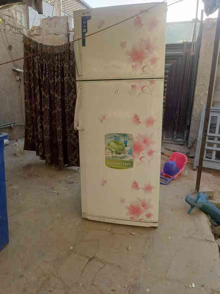 سلام عليكم غراض لبيع تانكي بي ثقب بكد ابره سعر 20الف شباج 50الف ثلاجه غراضهه كامله عطل ماطور 50الف قنفات سعرهن 50الف مكاني النجف ***********ابو عباس
