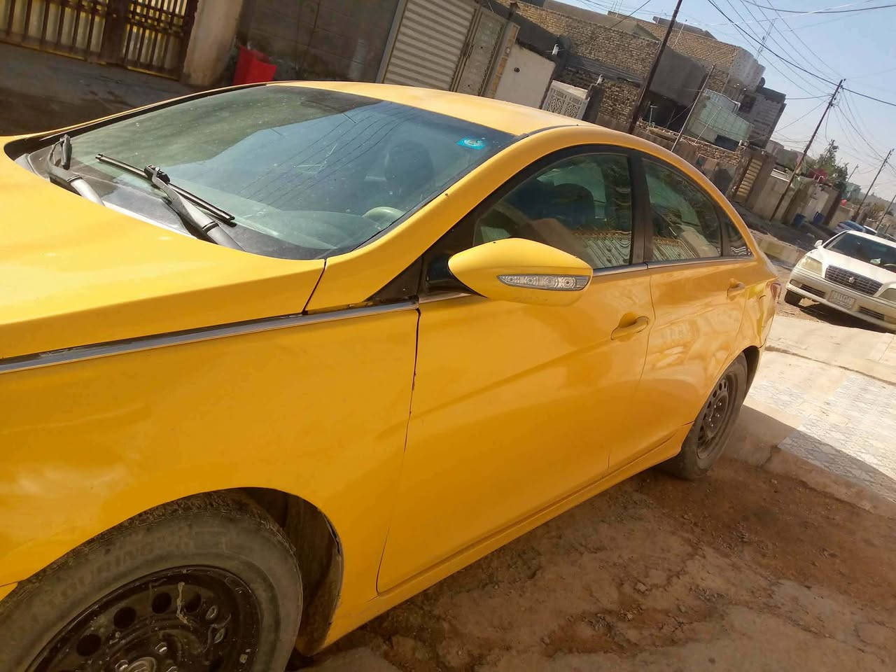 السلام عليكم سوناته للبيع موديل، 2012 وارد امريكي رقم بغداد انكليزي بيه جاملغ مصبوغ صفحه السايق  ولبنيد بي شويه بارد كله جاهزه خير من الله حداديه جديده راعيه حله حي العسكري سعر 97 وبيه مجال  .***********.
