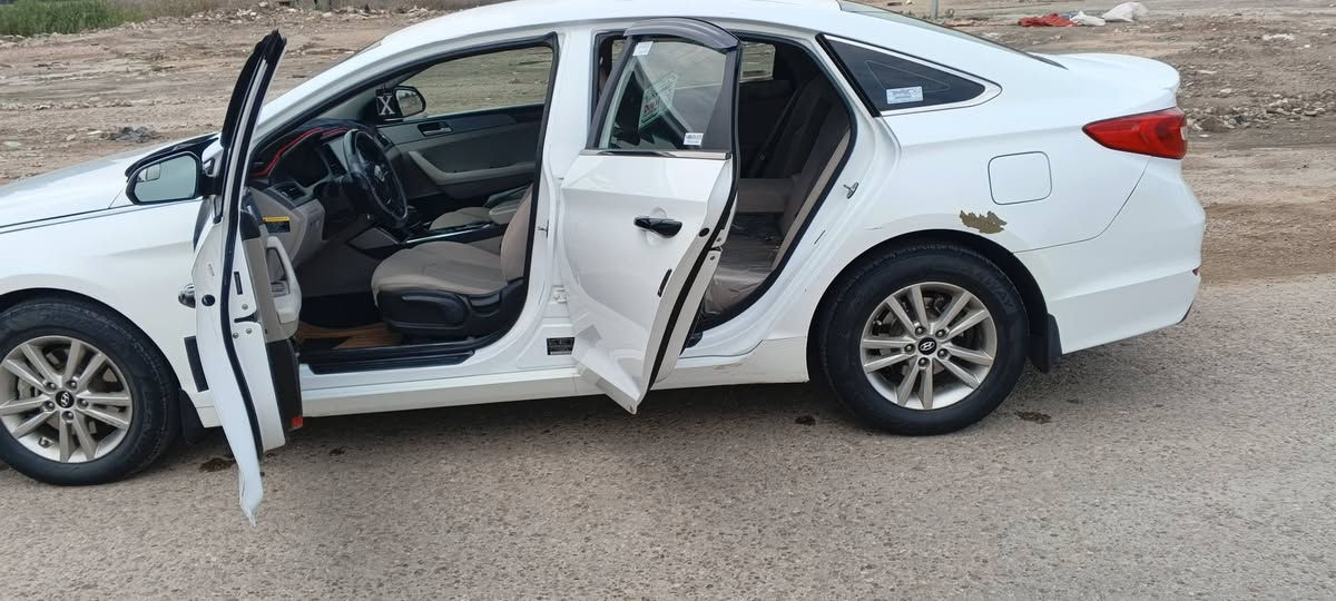 سلام عليكم سوناته موديل 17 أمريكية   جاملغ وبنيد مال امريكيه جاملغ بل عراق يعني  3قطع وبيه شويه تكشير موضح بل صوره  والسونار موجود يمك   بيع او مراوس   (***********)***********
