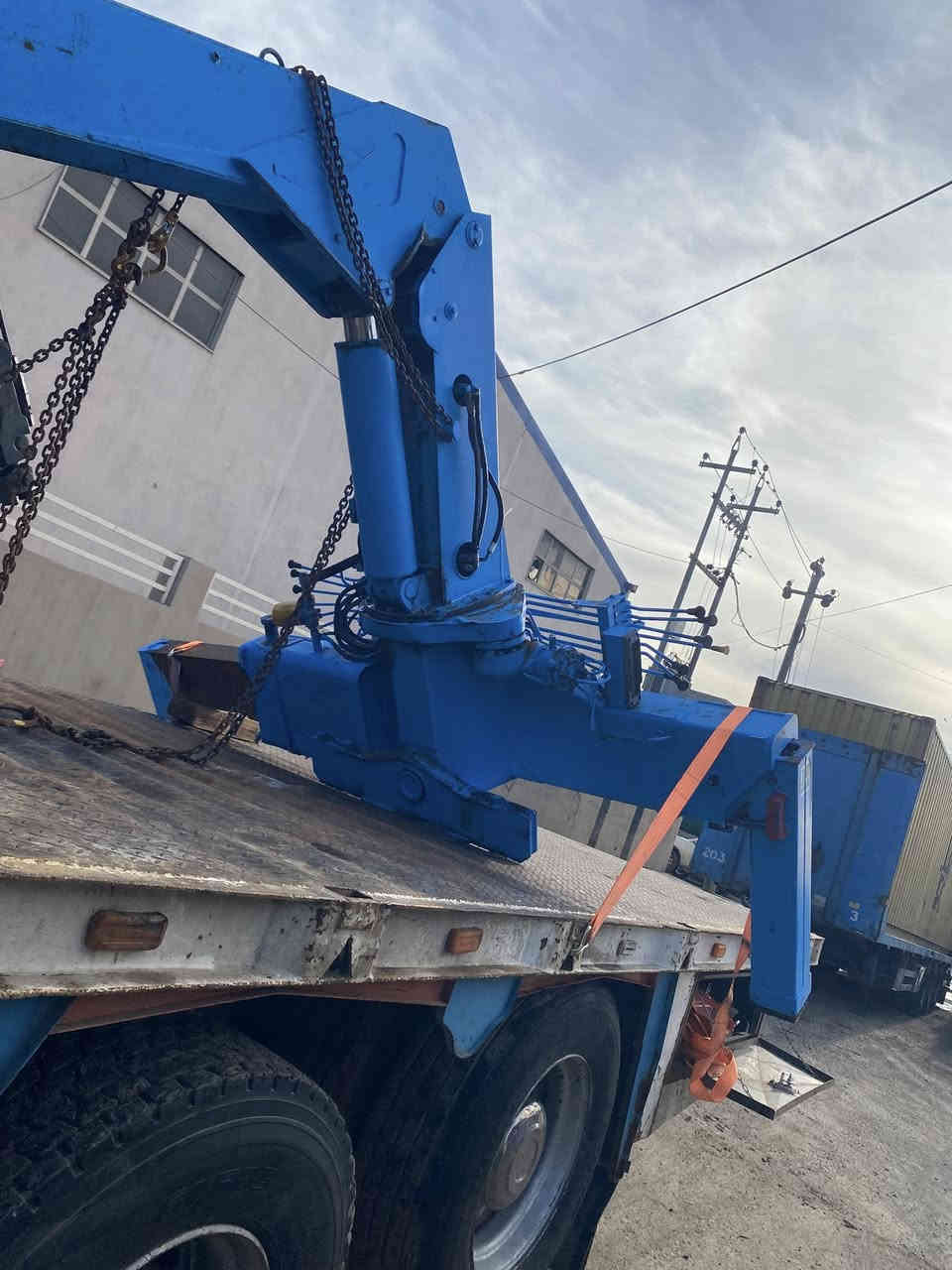 سلام عليكم 
للبيع كرين سوبر زيد ٥طن ٢ سلايت 
***********
***********
