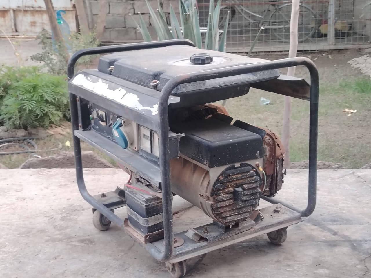 مولد اقصى ياباني ٥كيفي متروكه السعر ٢٠٠ الف هاتف ((***********)) ((***********)) الكورك بي واتساب يوجد خدمت توصيل العنوان بغدا د تاجي
