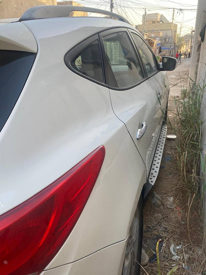 مكفولة عدا شوية بارد بالجاملغ الخلفي موضح بالصور گير محرك مكفول السعر قابل للتفاوض اتصل *********** بغداد, العراق
