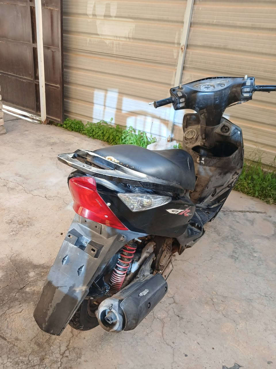 السلام عليكم ثعلب البيع كلشي مابيه نضيفه رادله بس يده مال هندر وتريش واي نقص مابيه سلفه من صبح تشتغل سعره ٥٠٠ وبيه مجال مكاني بغداد
الرقم / *********** واتساب
