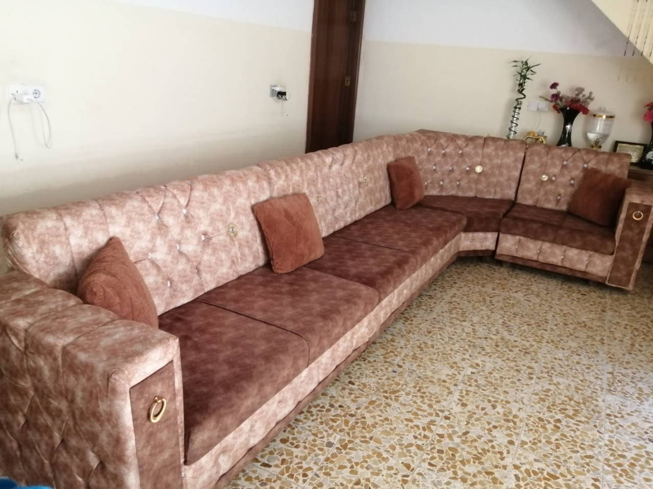 ديوان 7 امتار ونص خشب عراقي لوح واسفنج مضغوط عراقي جديد حرف ال280 وبي مجال مستعمل شي قليل جدا جدا


**إذا كنت صاحب هذا الإعلان وتريد حذفه لأي سبب، رجاءا أرسل رسالة إلى الدعم الفني**