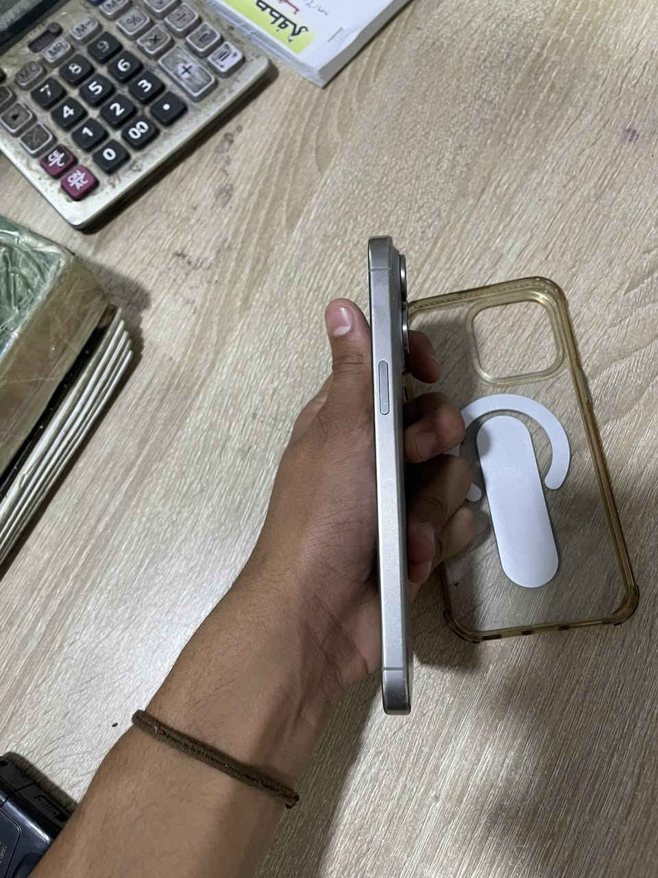 ايفون 15 برو ماكس تيتانيوم ذاكره 256 شرق اوسط بطاريه 79 شرط نتنزل شحن فقط ضهره مكسورالسعر 750 وبي مجال للشراي للاستفسار *********** واتساب فقط
