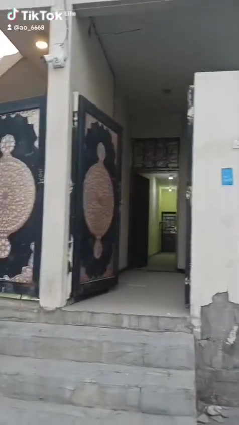 بيت للايجار بالقبله بحي القائم قرب تقاطع غرفه نوم وهول ومطبخ وصحيات اجارها ب450 اي استفسار على هذا الرقم ***********
