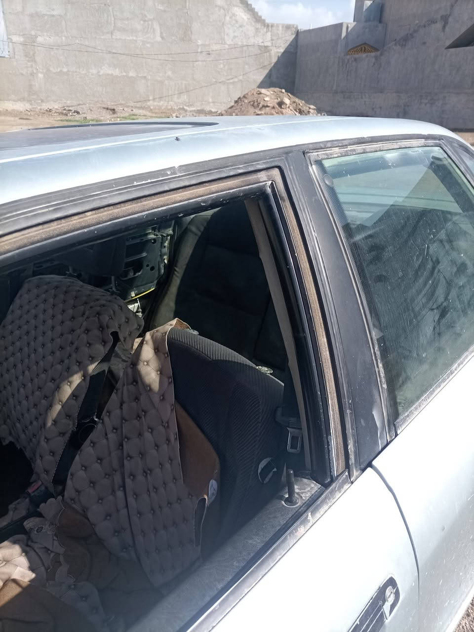 اودي للبيع موديل 1991 محدثه 1995فحص صلاح الدين 
ماشيه معامله كير محرك صدر قول عيز شويه كهربيات مكان سامراء صاحبه بل دور سعر 10اوراق بقي التفصيل عل رقم *********** هذا الرقم بي واساب
