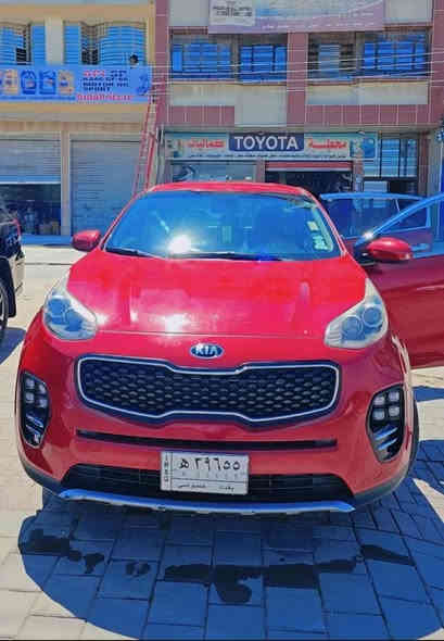 السلام عليكم 
كيا سبورتج موديل 2017 وارد امريكي
رقم بغداد
 مواصفات عاديه 
محرك 2400
ماشيه 102
ضربتها من امريكا بسيطه كلش كما موضح بالصورة وبدون صبغ 
انضربت هنا بالصندوق وتصلحت عالبارد وبيها تكحيل والسيارة بيها شخوط خفيفة

السعر 163 وبيها مجال بسيط 
للتواصل ***********
