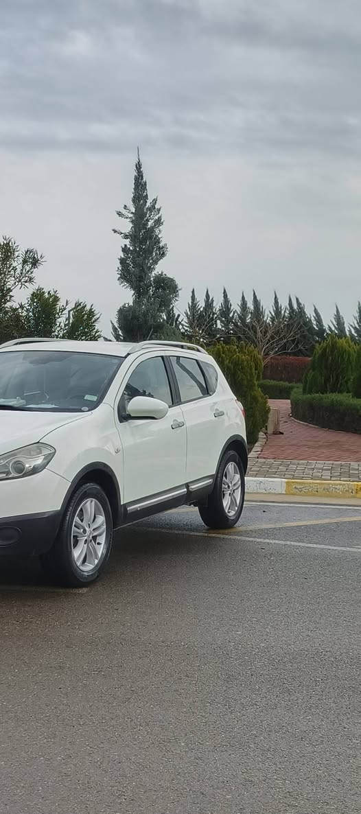 💎 نیسان قەشقای ٢٠١٤ - خلیجی (سفری شەریكە)
​نموونە لە جوانی و پاکی! مۆدێلێکی بەرز بە نرخێکی هەرزان🔥

​مۆدێل: ٢٠١٤ (خلیجی سفری شەریكە).
​ گێڕ، مەکینە، تەبرید و تەقەوڕەقە بە شەرت (١ مانگ گەرانتی).
​سێرڤز: هەموو سێرڤزێکی تازە بۆ کراوە 

​بۆیاخ: تەنها ٢ پارچە و ٢ پەڵە (لەسەر ساخی)، بێ ناوگرتن، بێ مەعجون، بێ لێدران.
​سەنەوی و ڕەقەم: تازەیە و بەناوی خاوەنەکەیەتی (ماڵی دۆستە).
​💰 نرخێکی باوەڕپێنەکراو:
​نرخ: ١١٥ وەرەقە (خوار هەموو بازاڕ!).
​تێبینی: کەمێک مەجالی تێدایە بۆ کڕیاری ڕاستەقینە.

​شوێن: سلێمانی
​📞 ژمارەی مۆبایل: ***********
