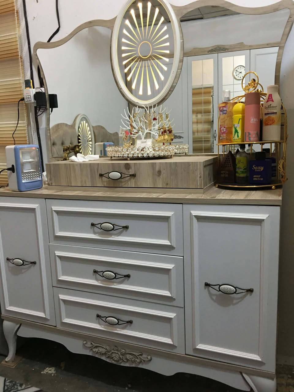 سلام عليكم غرض بيت كامله البيع المكان جلولاء درو الضباط الي يريد تصل على رقم ***********
