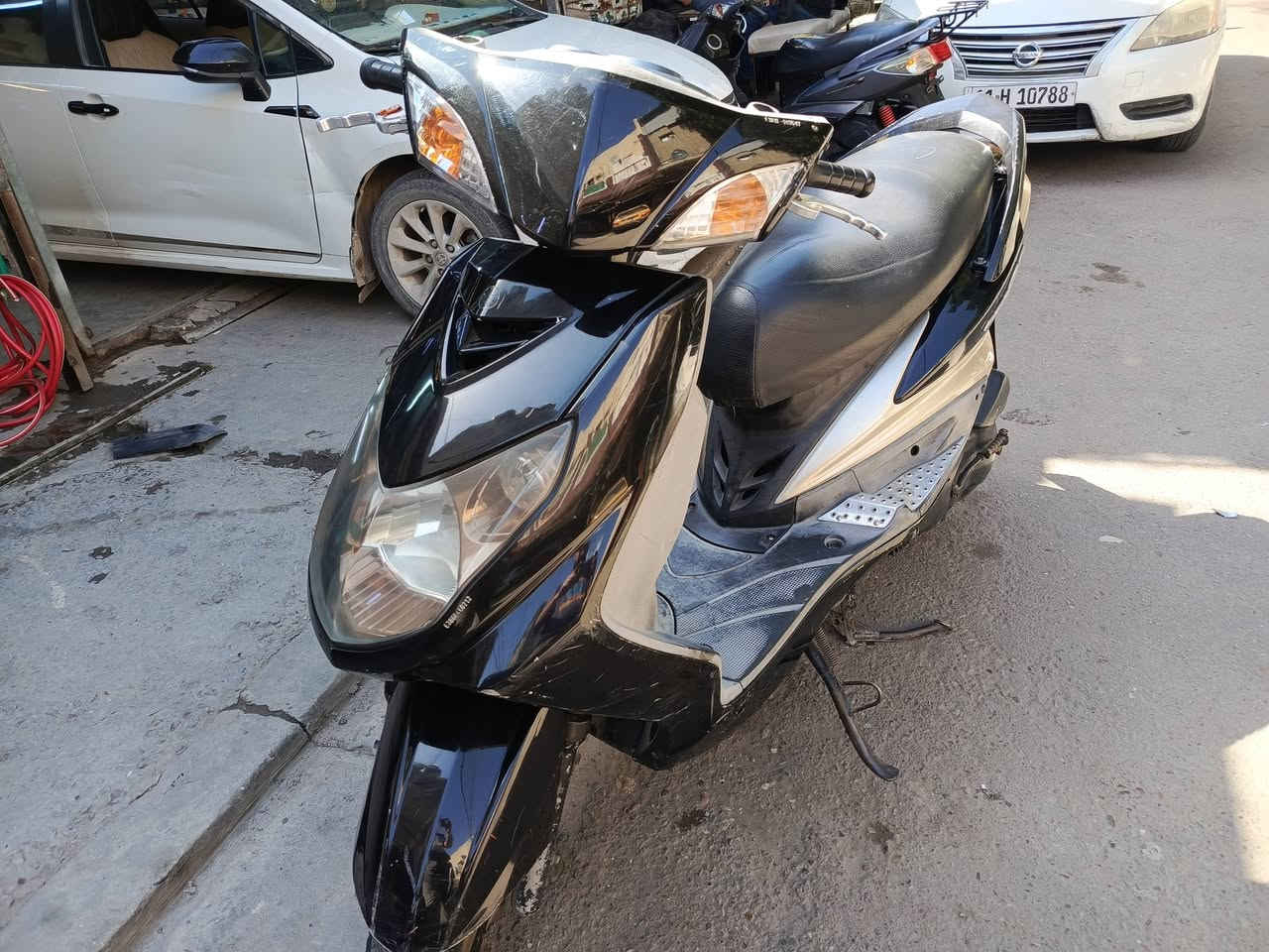 السلام عليكم سكنس فحل نكرة سلف مكينه ممفتوحه 
مكفولة مابيه اي نقص تايرات جدد باتري جديد كله شغال عارضه ب700 وبيه مجال مكاني الاعظميه رقمي ***********
