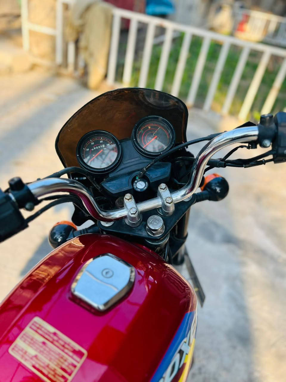 سلام عليكم اخوان دراجه موديل 19 تحويل ثاني يوم دراجه مضمومه لين نضيفه ملاحضه لدراجه ممشتغله دلفري ابد تحويل ثاني يوم سعر لدراجه 1650 مجال قليل كلش مكاني بغداد لتواصل *********** دراجه كلشي شغال بيه اي نقص مابيه
