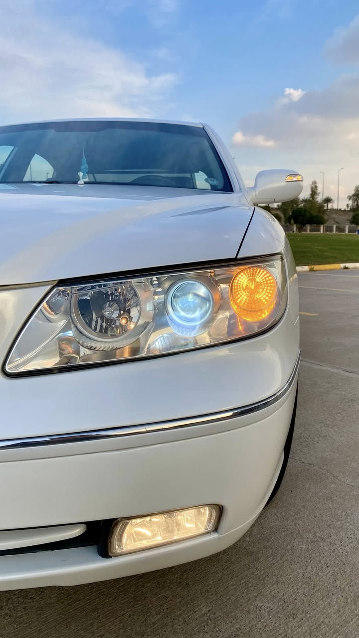 هونداي ازيرا موديل 2009 السيارة وكالة شركه القاصد 
مواصفات 1 على 1 فول لمتدد ViP سلايد ‏محرك 3300 
‏مواصفات :ستيرن ميموري كشنات خزن مري شفط بردة خلفيه داخل قعوة يي لايت زينون بك لايت ليد سبير منازل السيارة تنين سويج بلاد مالشركة جام بلاد 
ماشية 120 كيلومتر مكفول وگير مكفول السياره جاهزه وجديده وكامله من كلشي وعليها أدامه كامله صدر أمامي خلفي جديد وتخم تاير جديد مع سيرفيس كامل 
‏وباقي المواصفات معروفه السياره بيها جاملغ خلفي جيهات صايق سبوغ بس باقي كفالة عامة 
مكينة كير مكفولات بشرط سياره حيل حلوة ونظيفة
كلشي مكان السيارة أربيل معرض سيول 
رقم هاتف    ***********   
واتس أب موجودة
