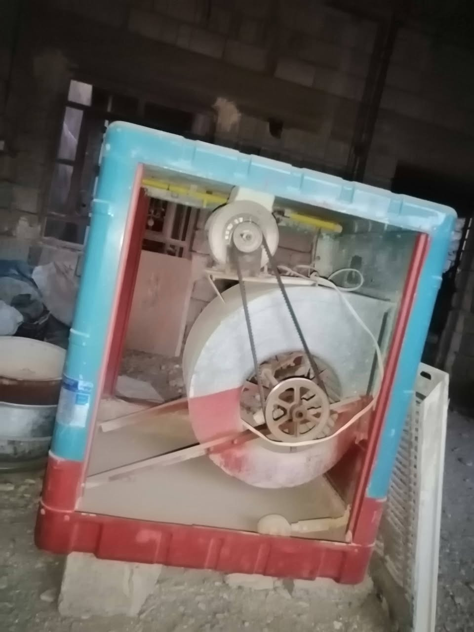 سلام عليكم عندي مبرده لبيع


**إذا كنت صاحب هذا الإعلان وتريد حذفه لأي سبب، رجاءا أرسل رسالة إلى الدعم الفني**