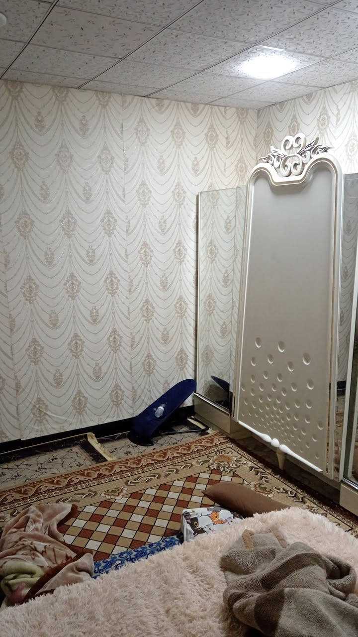 بيت ١٠٠متر طابو زراعي للبيع 
زراعي حي ميسان شارع ٦٠قرب سكله الكرعاوي شارع تبليط خدمات أكو 
 غرفه وصاله مفتوحه على مطبخ واستقبال مكشوفه وتخاريخ بيت 
مرتب جديد سعره 45مليون
الاستفسار اتصل 
***********
