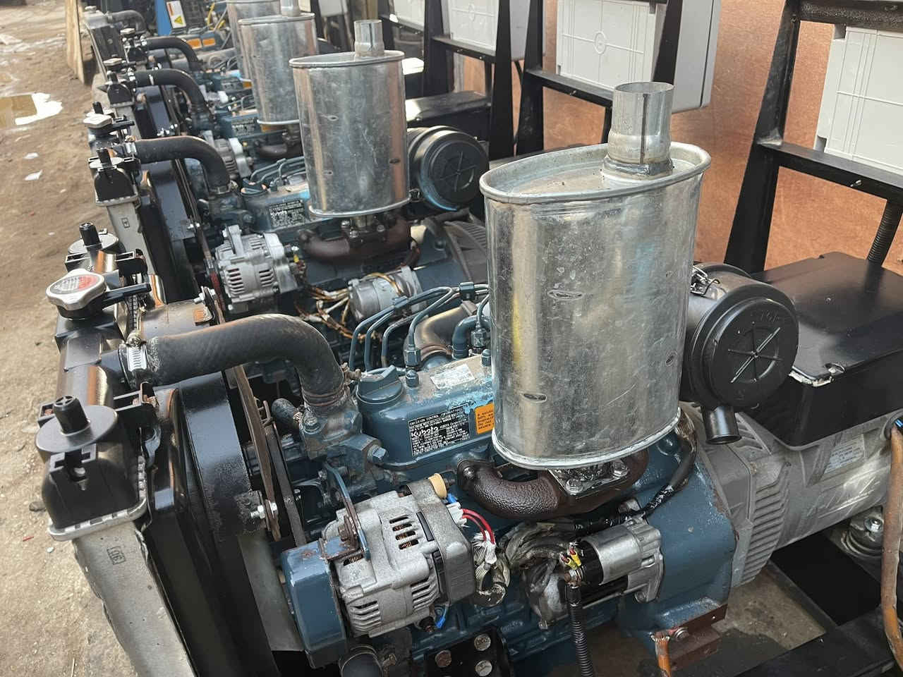 🔷 كابوته ياباني3🇯🇵بستم
🔷 حجم المحرك 1105
🔷 عدد الدوران 1500 
🔷 8 كيفي 35 انبير 
🔷 سنكل فيز 220 فقط
🔷 نوع التوليد لنز ايطالي 
🔷 صرف الكاز / 1 لتر بساعه
🔷 نظام اوتو مع حماية متكامله 
🔷 شرط الشغل والضمان 
🔷 كل تفرعات المحرك والتوليد بلاديه شركة 
 🔷 العنوان // بابل //الحله //باب المشهد 
🔷 توصيل جميع المحافظات 
***********
***********
@الجميع
