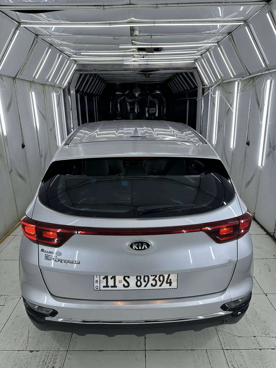 السلام عليكم 
سبورتج 2021 وارد امريكي 
رقم بغداد الدولي 
ماشية 80 الف 
كير محرك بلاديات 
حادثها جاملغ وبنيد تبديل 
والجاملغ الثاني مرشوش
بدون ضرر داخلي شرط الفحص
مواصفات السيارة واضحة بالصور
مكاني بغداد البلديات سعرها 144 ورقة
للاتصال فقط : ***********
