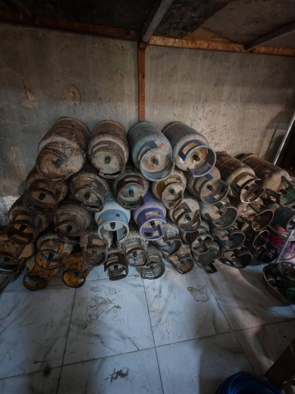 متوفر الآن في معرض الانوار للتجارة العامة
قناني غاز للبيع بسعر مناسب جدا
...... 
العنوان :- كربلاء المقدسة - حي العامل -المنطقة السادسة- ركن شارع المستوصف.
***********
--------
#كربلاء_مدينة_العشق_والعاشقين #كربلاء
#قناني_غاز #قنينة_غاز #قنينة
#الشعب_الصيني_ماله_حل
#قنينه
