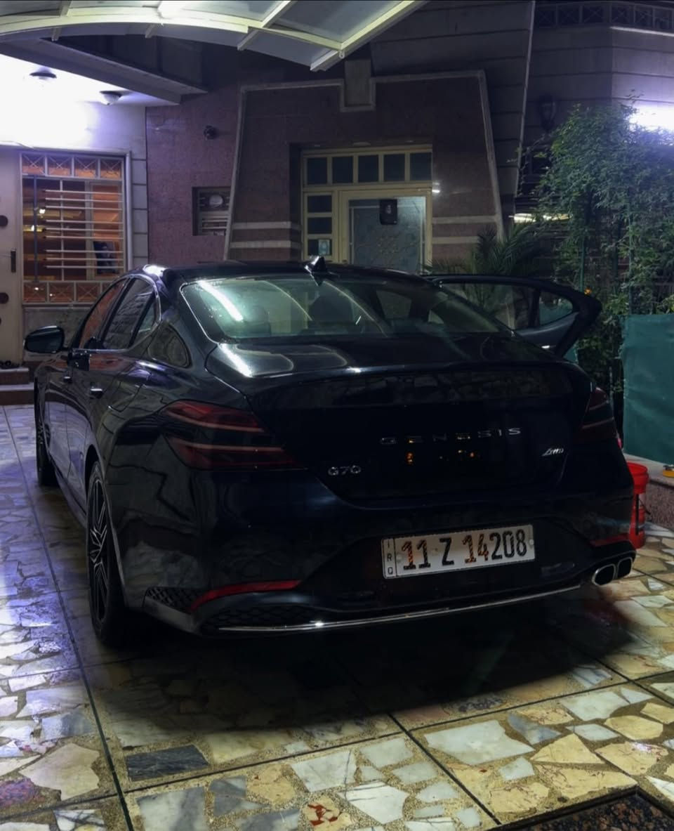 السلام عليكم
جينسس G70 2023 للبيع 
اسود ملكي  بجم كبس 
فول مواصفات عدة البنوراما 
ماشي 60 الف كيلو 
محرك v4 توربو 
للستفسار ***********
