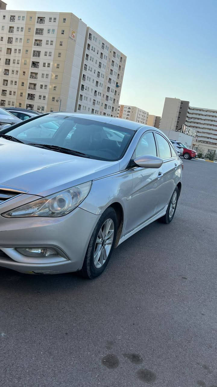 السلام عليكم سوناتا للبيع 2010
السياره بيها فقط جاملغ عكس السايق الباقي مكفول 
السياره خير من الله كير ومكينة مكفول صدر جديد وسنوية وهزه جديدات سنوية 2031 تنتهي 
السعر 95 وبيه مجال شي بسيط مكان السياره بسماية


**إذا كنت صاحب هذا الإعلان وتريد حذفه لأي سبب، رجاءا أرسل رسالة إلى الدعم الفني**