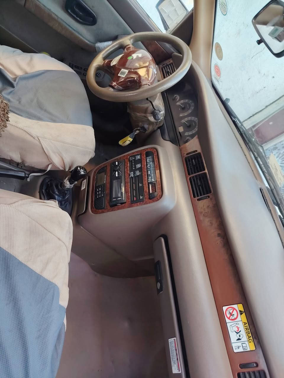 السلام عليكم سمند للبيع موديل 11 ماكينه وكير جديده  نقصها مشط ستيرن  ما مبدل بيها شيء  فقط خياسات معمره السياره واضحه بالفيديو رقم واسط دولي باسمي سانويه ل 30 هزه داخله سياره كامله مكمله مكان السياره بغداد الزعفرانيه ***********6
المعروضه ب 48 بيها مجال
