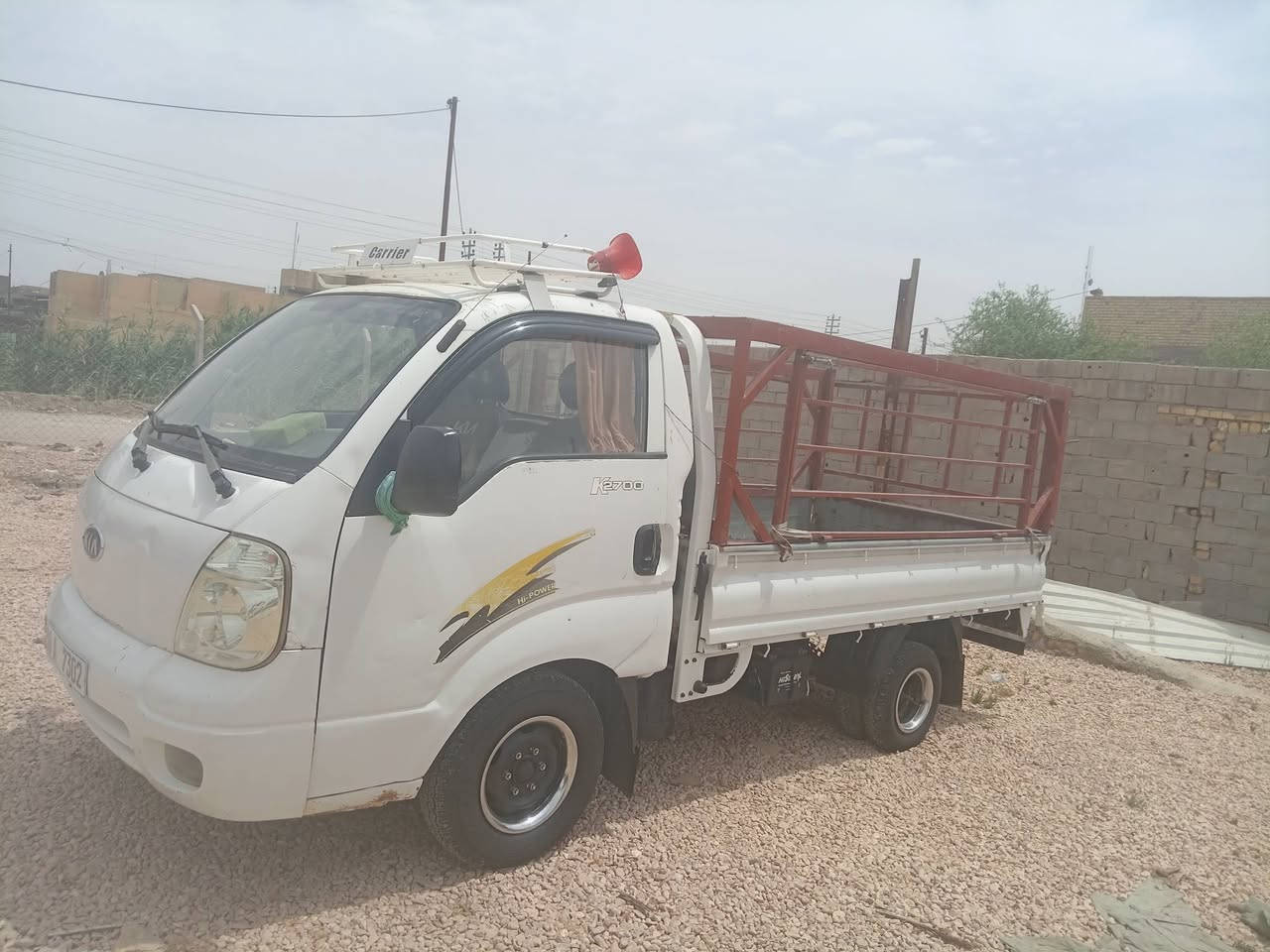 السلام عليكم كيا تك للبيع 2006 كفاله عامه رقم انكليزي قادسيه سنويا ل2030 السعر66  رقم الموبايل***********
