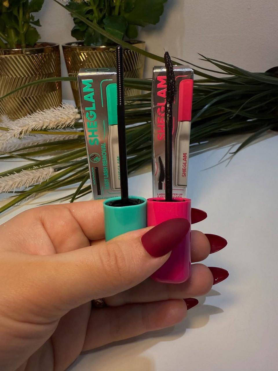 🌸ماسكارا شيكلام (SHEGLAM) الترا لاش ليفت لاش لايتر أب آند آوت  رموش أطول، أكثف، ومظهر يخطف الأنظار من أول لمسة
✅الفوائد الرئيسية:-
✔️ تتميز بفرشاة "ريشة ومشط" منحنية مبتكرة تحتوي على ثلاثة صفوف من الأسنان الدقيقة، مصممة لالتقاط وتغطية كل رمش من الجذور إلى الأطراف دون تكتل.
✔️ توفر إطالة ورفعًا فوريًا للرموش، وتمنحها مظهرًا متفرقًا ومجعدًا. 
✔️التركيبة غنية بالببتيدات وزيت الجوجوبا لتغذية وحماية الرموش.
الثبات
✔️ مقاومة للماء والتلطخ والتقشر، وتدوم طوال اليوم.
✔️ يمكن إزالتها بلطف باستخدام مزيل مكياج العيون أو الماء الدافئ والضغط الخفيف على الرموش، حيث تحتوي على تركيبة "أنبوبية" تغلف كل رمش.
✔️خفيفة وثابتة، ما تسبب ثقل على العين ولا تساقط خلال اليوم، وتبقى الرموش محافظة على شكلها ولمعتها.. 
السعر 12  الاف 
🚘يوجد خدمة توصيل لجميع محافظات العراق


**إذا كنت صاحب هذا الإعلان وتريد حذفه لأي سبب، رجاءا أرسل رسالة إلى الدعم الفني**