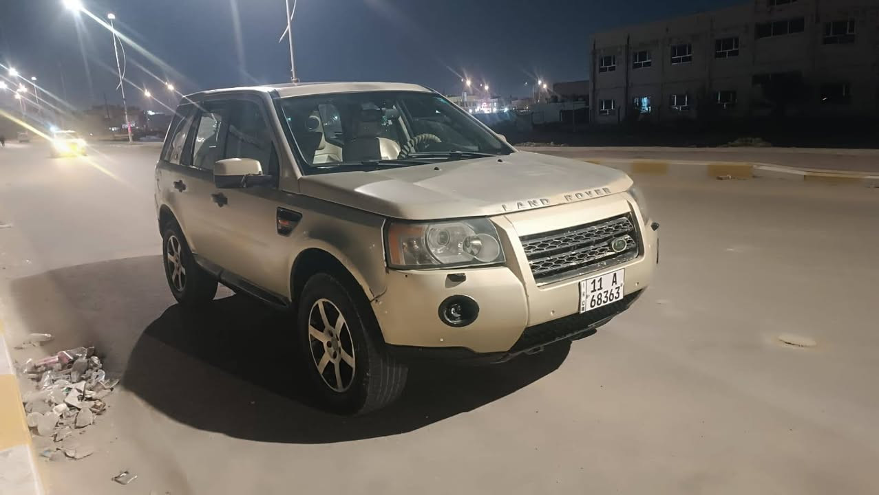 السلام عليكم
لاند روفرr2 موديل ٢٠٠٨  سياره جارده مابيه ضربه مجرد في الجاملغ الخلفي طخه زغيره وره قبق البانزين رقم ونسويه جدد رقم دولي سياره محور مكينه وكير مكينه افلون 6 سلندر مكينه وكير جدد مكفلولات مكان السياره الشطره البدعه *********** السعر 65 ورقه وبيه مجال للطيبين يدللون او مراوس بسياره بيكم الفينات او سياره زغيره حسب القناعه
